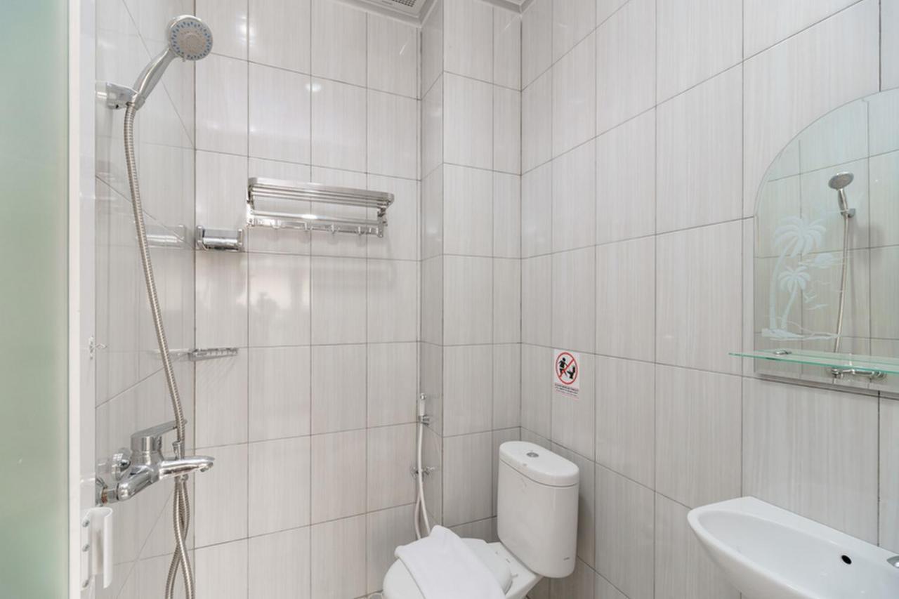 Reddoorz Plus Near Rs Rk Charitas 2 Palembang Dış mekan fotoğraf