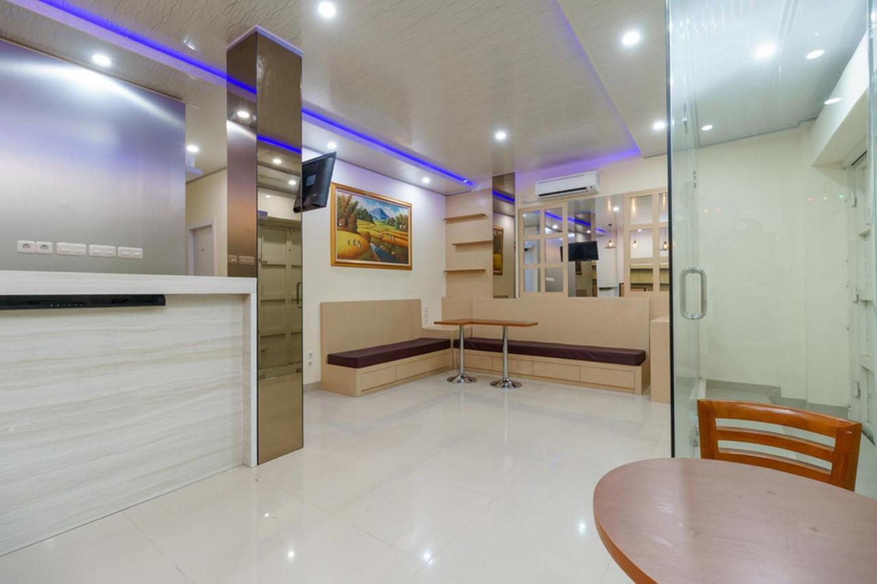 Reddoorz Plus Near Rs Rk Charitas 2 Palembang Dış mekan fotoğraf