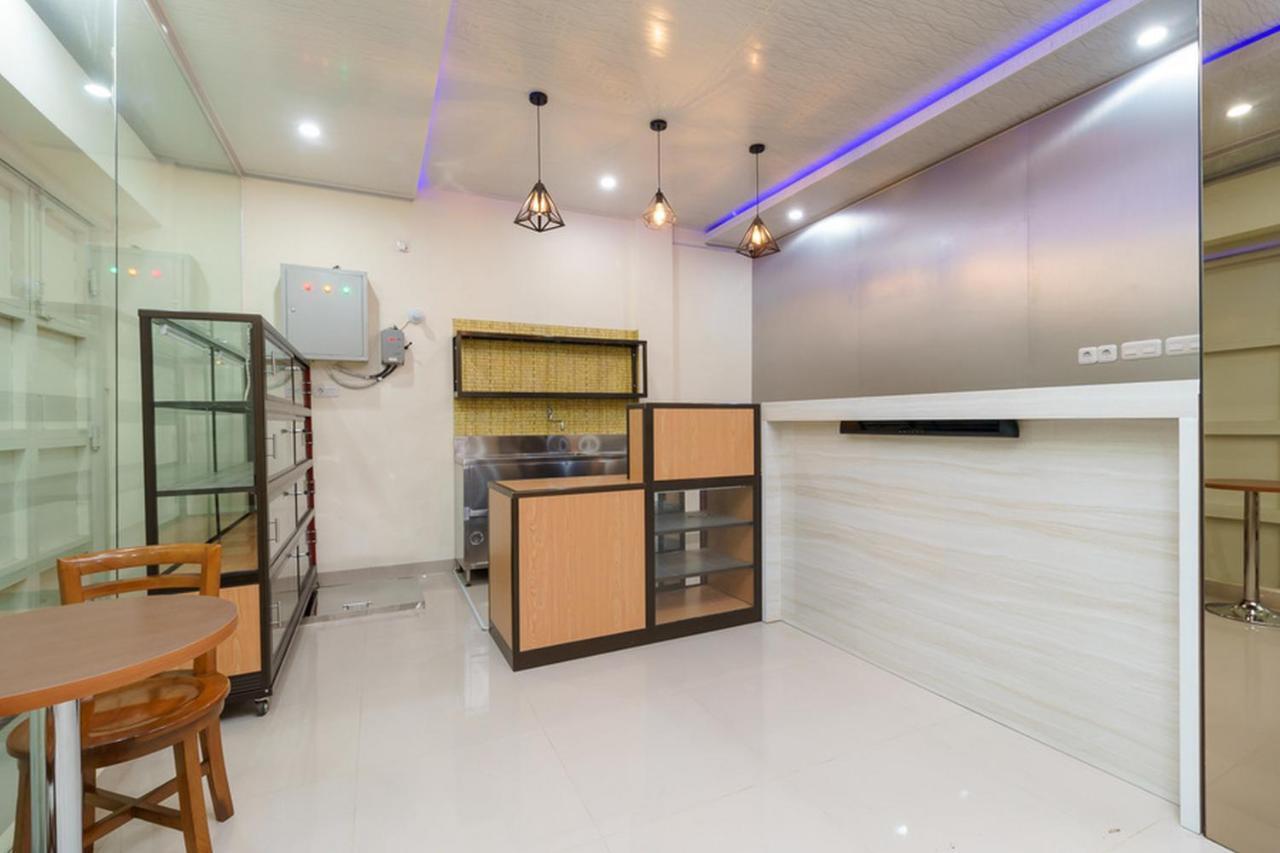 Reddoorz Plus Near Rs Rk Charitas 2 Palembang Dış mekan fotoğraf